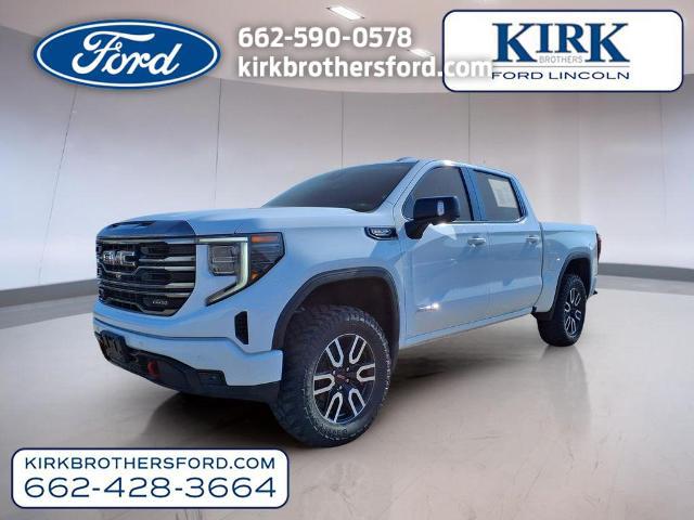 2023 GMC Sierra 1500 4WD Crew Cab Short Box AT4