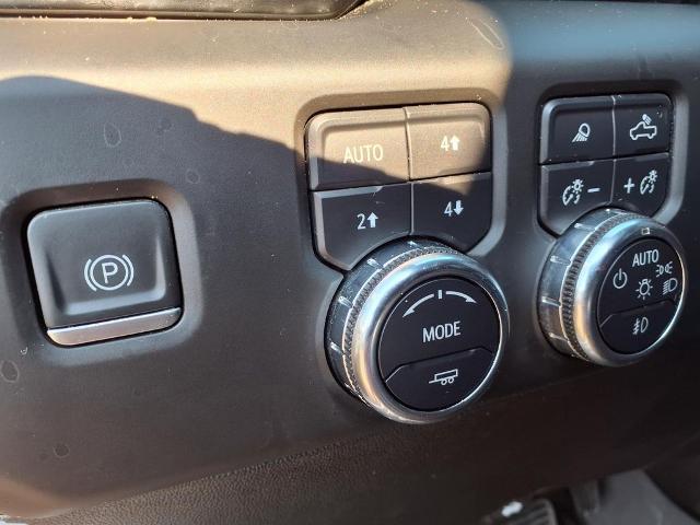 2023 GMC Sierra 1500 4WD Crew Cab Short Box AT4