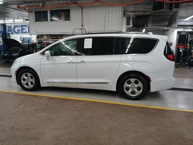 2017 Chrysler Pacifica Touring-L Plus 2017 Chrysler Pacifica Touring-L Plus