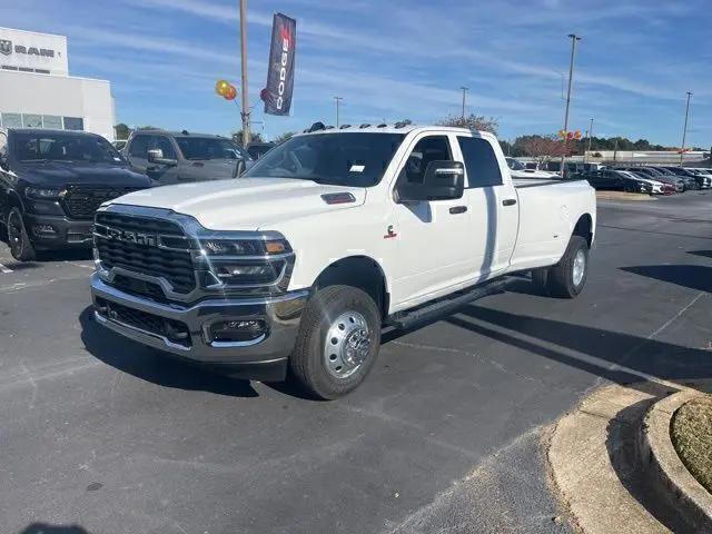 2026 Ram 3500 Tradesman Crew Cab 4x4 8' Box