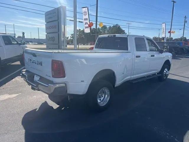 2026 Ram 3500 Tradesman Crew Cab 4x4 8' Box