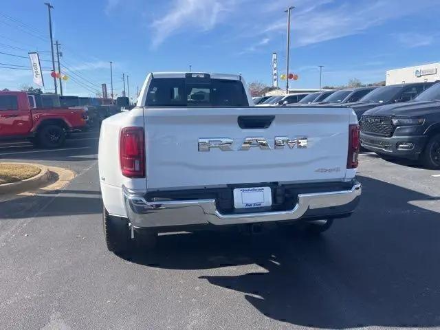 2026 Ram 3500 Tradesman Crew Cab 4x4 8' Box