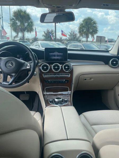 2018 Mercedes-Benz GLC 300
