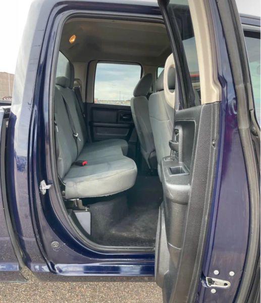 2017 Ram 1500 Express Quad Cab 4x4 6'4" Box