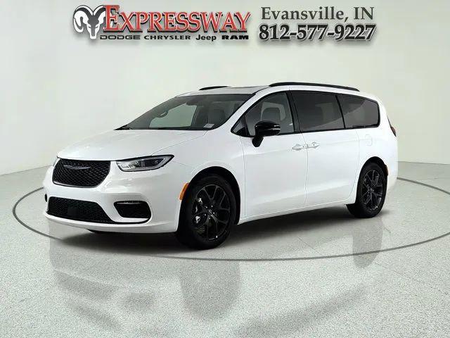 2026 Chrysler Pacifica Limited for sale in Evansville, IN