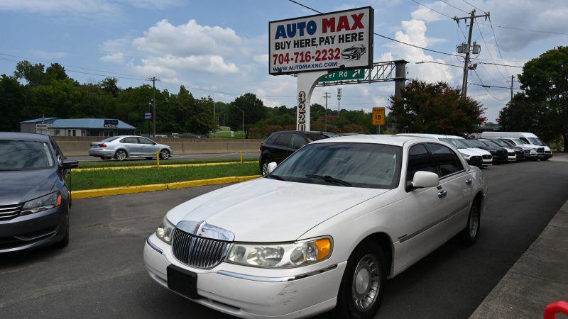 2001 Lincoln Town Car Executive for sale in Charlotte, NC