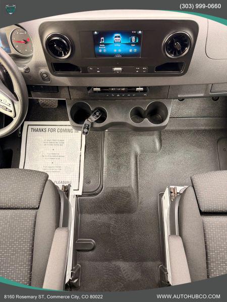 2022 Mercedes-Benz Sprinter 2500 Standard Roof V6