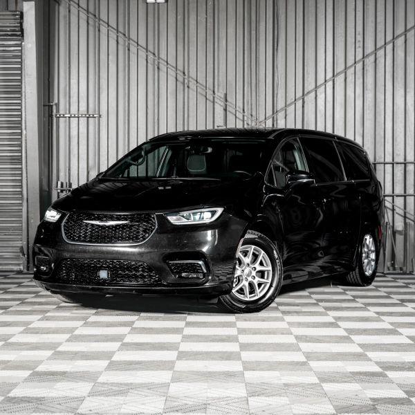 2024 Chrysler Pacifica Touring