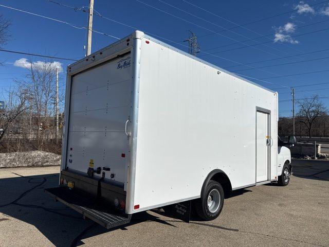2025 Chevrolet Express Cutaway 4500 Van