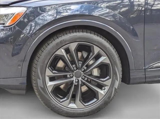 2026 Audi Q7 Premium Plus TFSI quattro tiptronic
