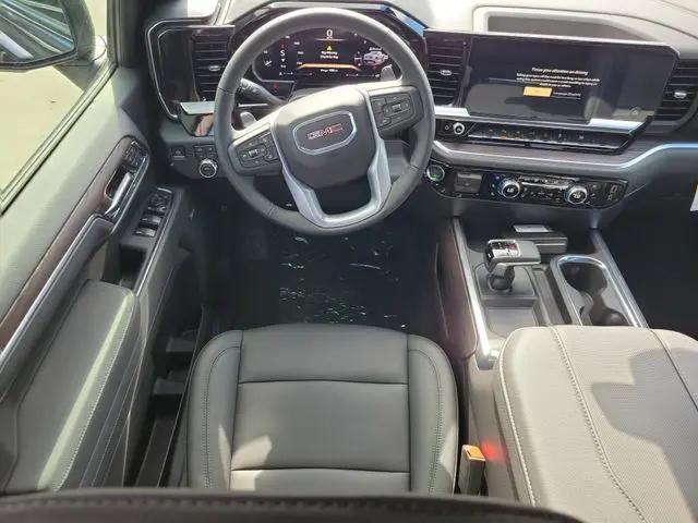 2026 GMC Sierra 1500 Crew Cab, Short Bed, SLT, 4WD
