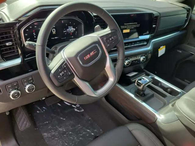 2026 GMC Sierra 1500 Crew Cab, Short Bed, SLT, 4WD
