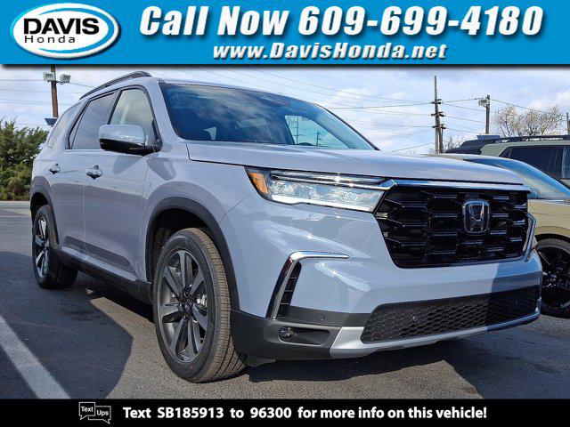 2025 Honda Pilot Touring's photo