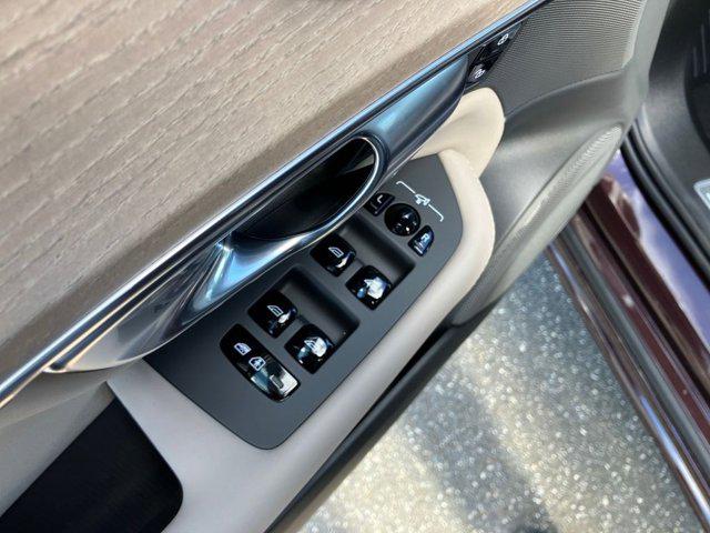 2026 Volvo XC90 Plug-In Hybrid T8 Ultra 7-Seater