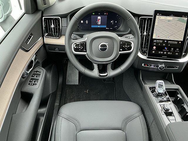 2026 Volvo XC90 Core, B5 AWD Gas (mild hybrid), Gasoline, Bright, 7 Seats