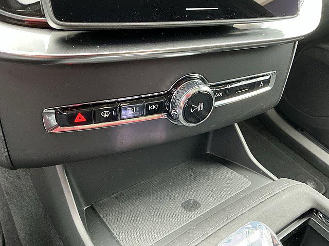 2026 Volvo XC90 Core, B5 AWD Gas (mild hybrid), Gasoline, Bright, 7 Seats