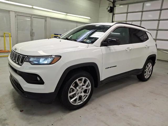 2024 Jeep Compass Latitude Lux FWD 2024 Jeep Compass Latitude Lux FWD