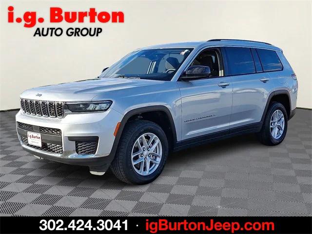 2023 Jeep Grand Cherokee L Laredo 4x4 2023 Jeep Grand Cherokee L Laredo 4x4