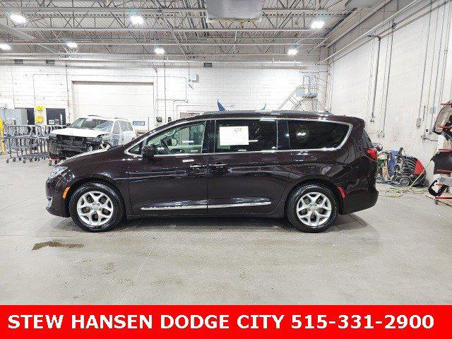 2017 Chrysler Pacifica Touring-L Plus 2017 Chrysler Pacifica Touring-L Plus