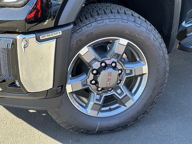 2026 GMC Sierra 2500HD Crew Cab, Standard Bed, SLT, 4WD