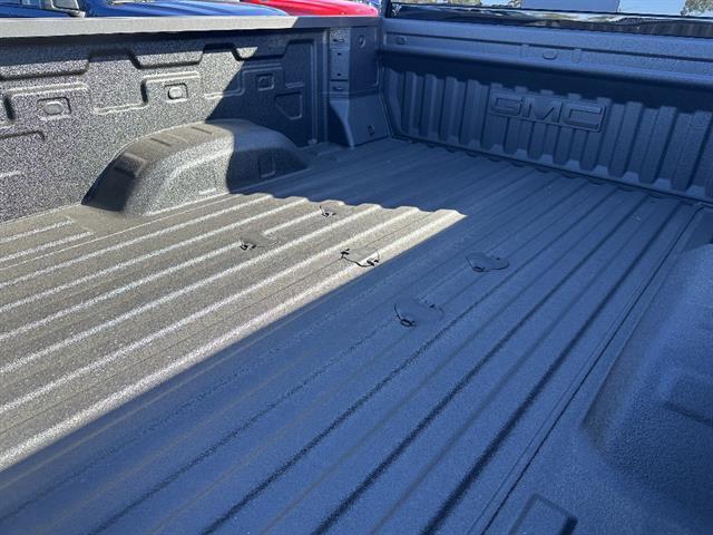 2026 GMC Sierra 2500HD Crew Cab, Standard Bed, SLT, 4WD