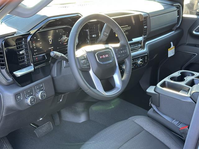 2026 GMC Sierra 2500HD Crew Cab, Standard Bed, SLE, 4WD