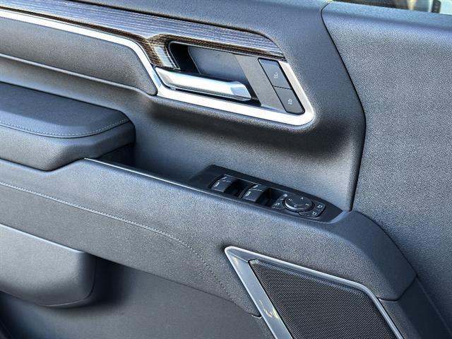 2026 GMC Sierra 2500HD Crew Cab, Standard Bed, SLE, 4WD