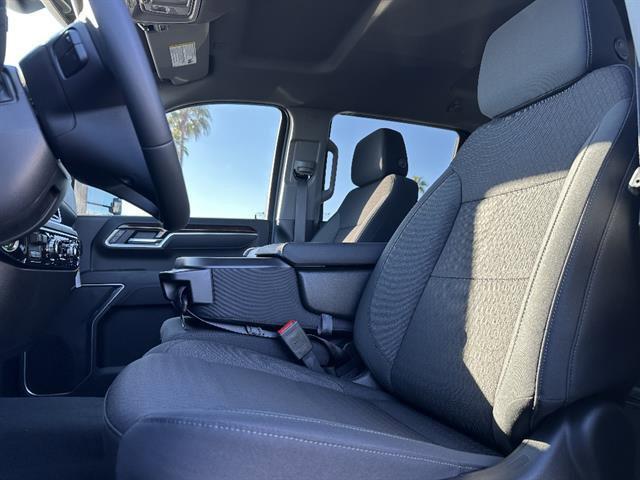 2026 GMC Sierra 2500HD Crew Cab, Standard Bed, SLE, 4WD