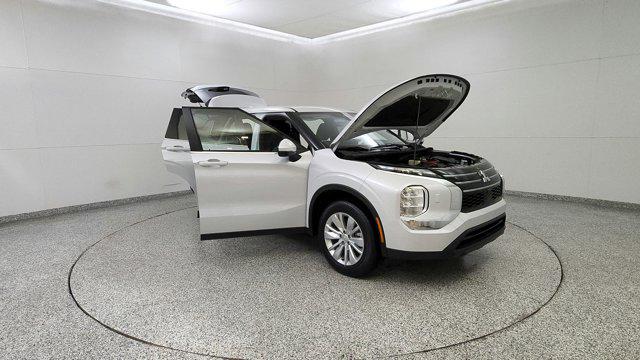 2025 Mitsubishi Outlander ES 2.5 S-AWC