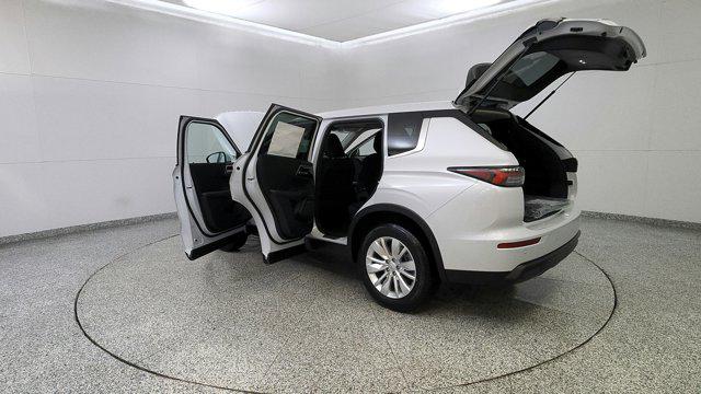 2025 Mitsubishi Outlander ES 2.5 S-AWC