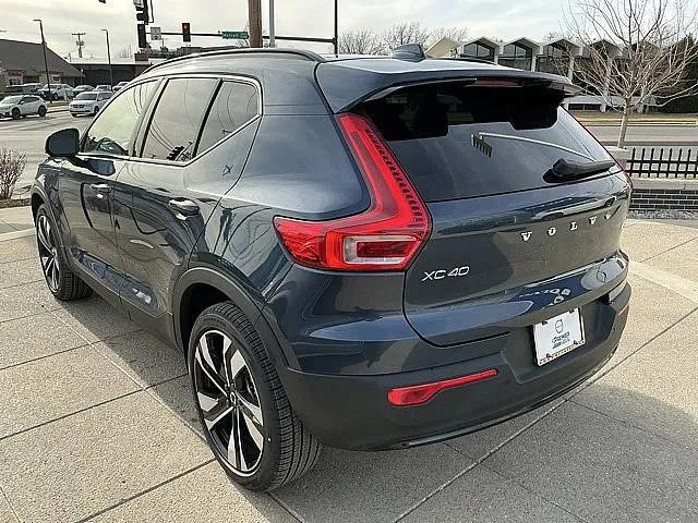 2026 Volvo XC40 Ultra, B5 AWD Gas (mild hybrid), Dark