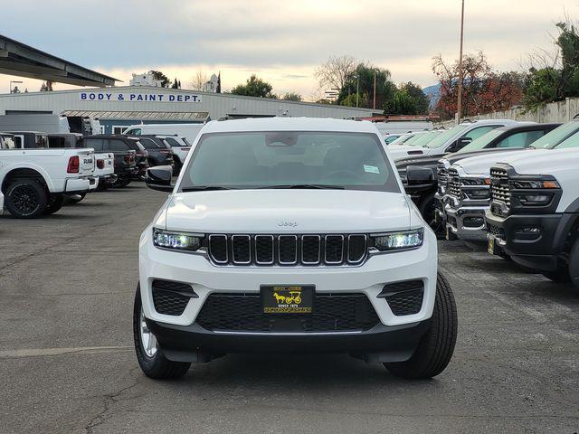 2025 Jeep Grand Cherokee GRAND CHEROKEE LAREDO 4X4