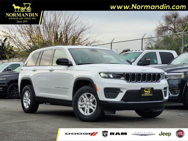 2025 Jeep Grand Cherokee GRAND CHEROKEE LAREDO 4X4