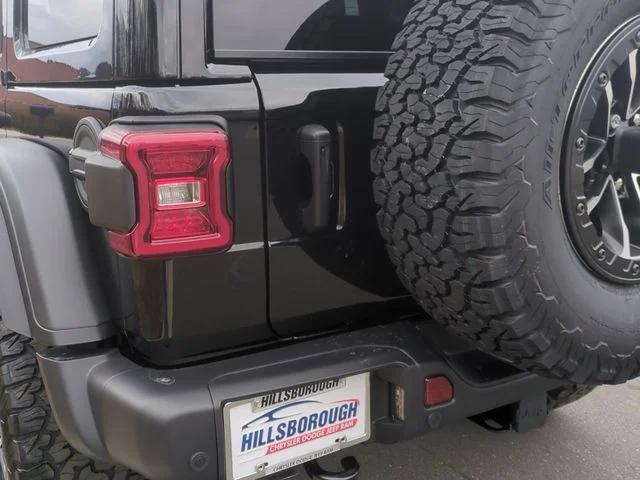 New 2026 Black Clear-Coat Exterior Paint Jeep Rubicon 392 image 22