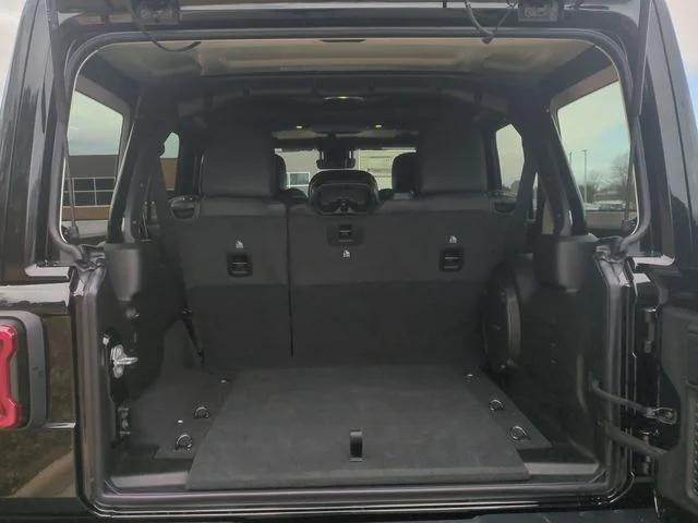 New 2026 Black Clear-Coat Exterior Paint Jeep Rubicon 392 image 23