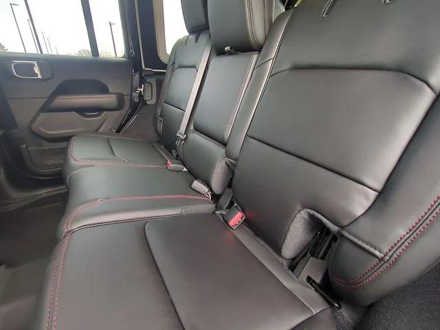 New 2026 Black Clear-Coat Exterior Paint Jeep Rubicon 392 image 28