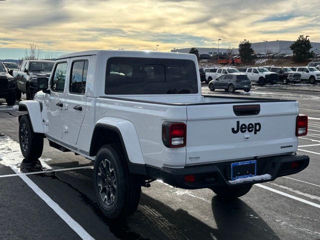 2026 Jeep Gladiator GLADIATOR SAHARA 4X4