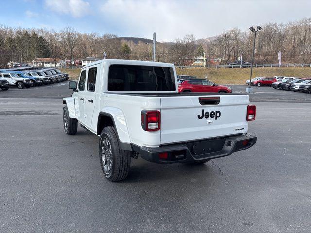 2026 Jeep Gladiator GLADIATOR SAHARA 4X4