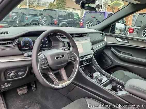 2026 Jeep Grand Cherokee Altitude 4x4