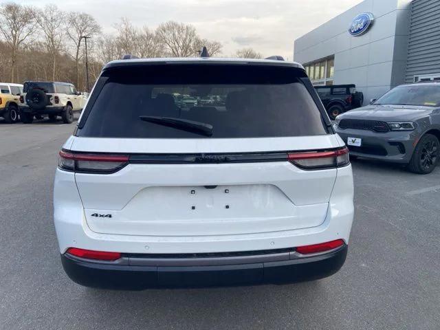 2026 Jeep Grand Cherokee Altitude 4x4