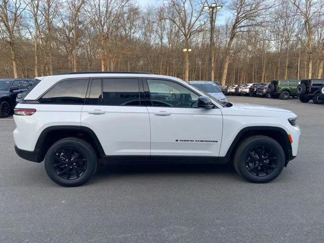 2026 Jeep Grand Cherokee Altitude 4x4