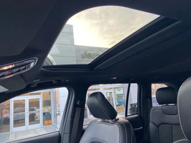 2026 Jeep Grand Cherokee Altitude 4x4