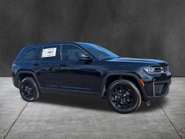 2026 Jeep Grand Cherokee GRAND CHEROKEE LAREDO ALTITUDE 4X4