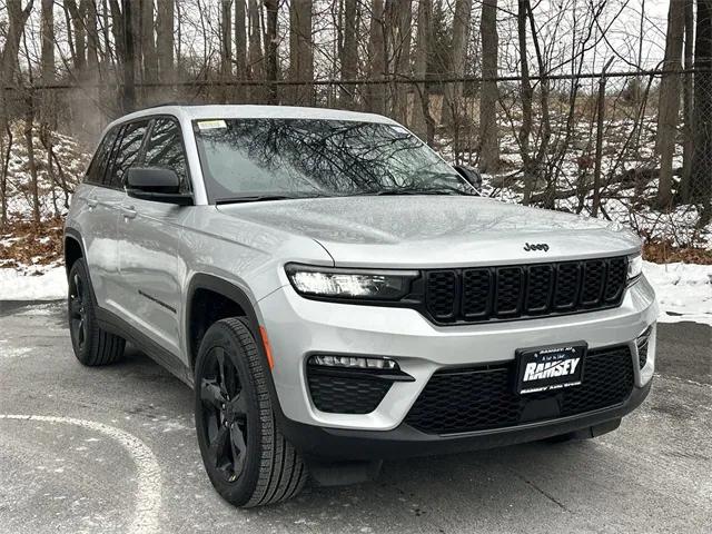 2025 Jeep Grand Cherokee GRAND CHEROKEE LIMITED 4X4 2025 Jeep Grand Cherokee GRAND CHEROKEE LIMITED 4X4