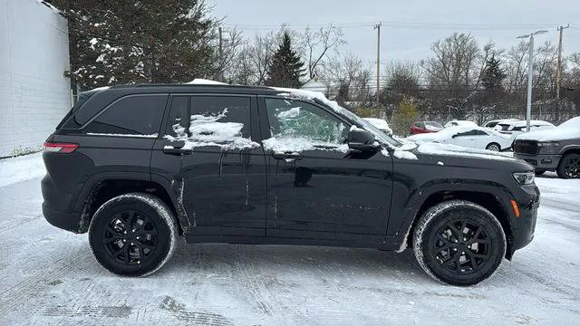 2026 Jeep Grand Cherokee Altitude 4x4