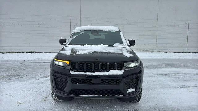 2026 Jeep Grand Cherokee Altitude 4x4