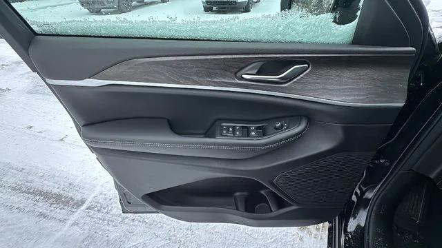 2026 Jeep Grand Cherokee Altitude 4x4
