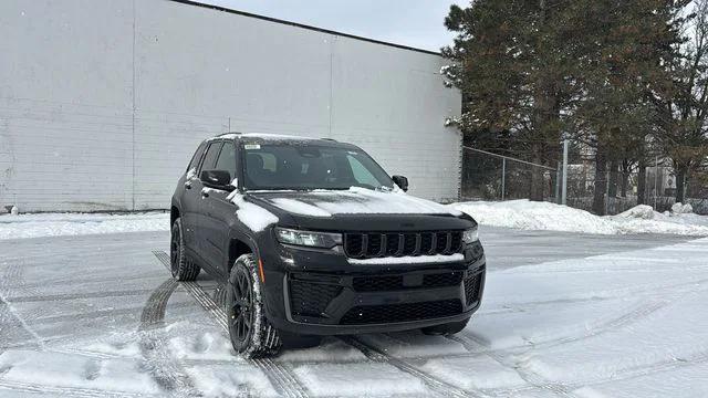 2026 Jeep Grand Cherokee Altitude 4x4