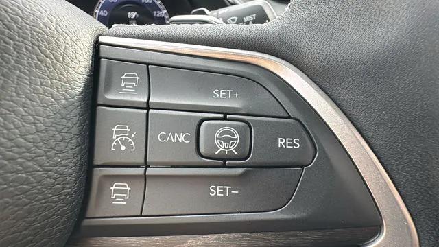 2026 Jeep Grand Cherokee Altitude 4x4