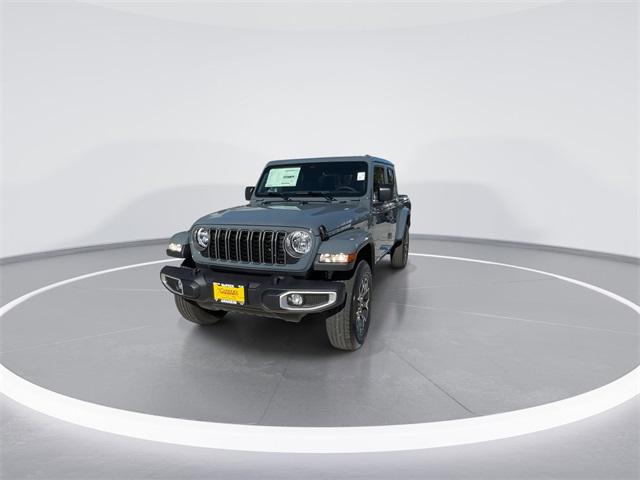2026 Jeep Gladiator GLADIATOR SAHARA 4X4